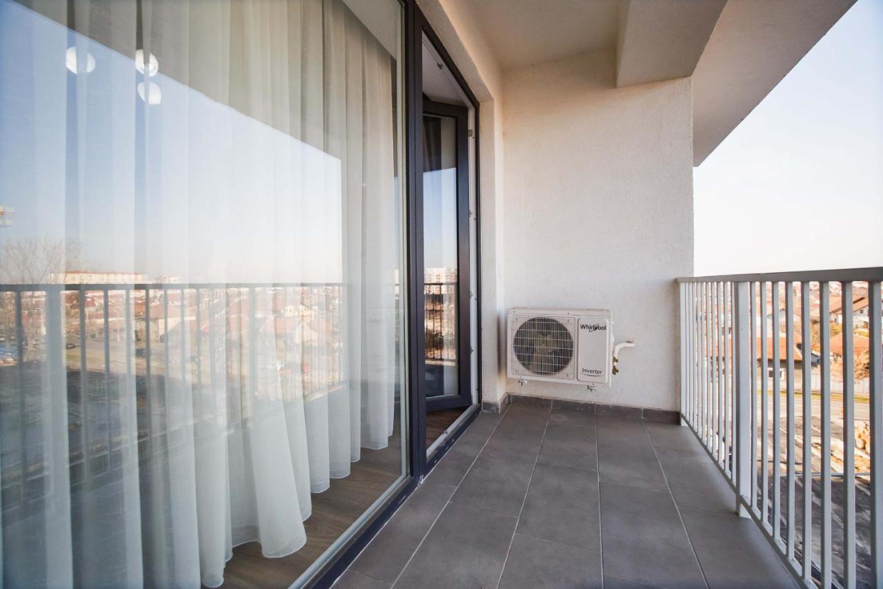 Bright & Elegant Central Apartment Орадеа Екстериор снимка