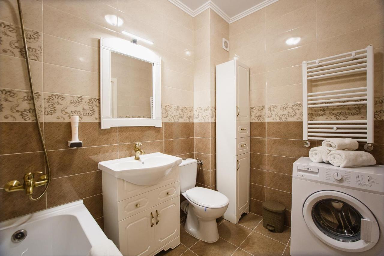 Bright & Elegant Central Apartment Орадеа Екстериор снимка