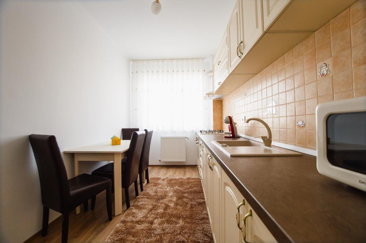 Bright & Elegant Central Apartment Орадеа Екстериор снимка